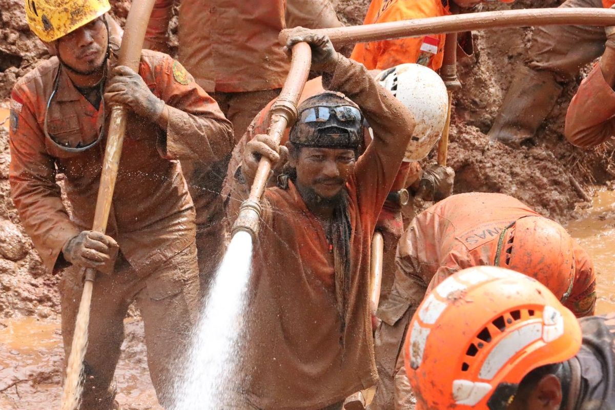 Jawa Tengah, longsor cilacap, korban longsor cilacap, Hari ke-10 Pencarian Korban Longsor Cilacap: Balita Ditemukan, Dua Masih Dicari