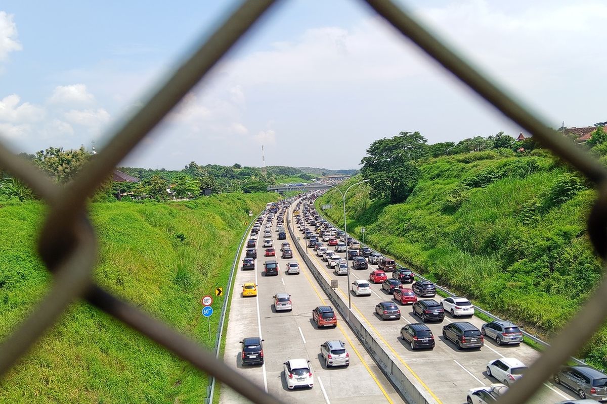 puncak arus balik, rekayasa lalu lintas, one way, contraflow, arus balik Nataru, Jelang Puncak Arus Balik Nataru, Polisi Siapkan Rekayasa Lalu Lintas