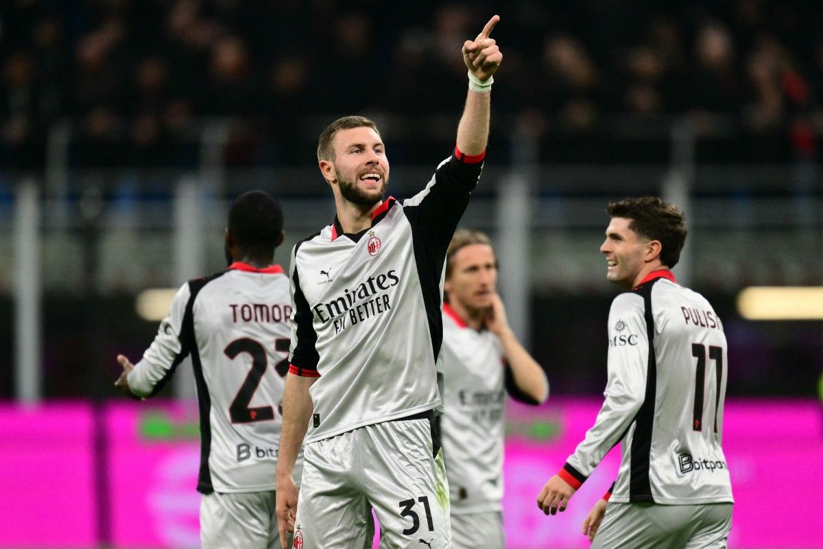 Strahinja Pavlovic, Liga Italia, AC Milan, Massimiliano Allegri, Serie A, Chelsea, Chelsea Incar Strahinja Pavlovic, AC Milan Pasang Harga Rp 866 Miliar