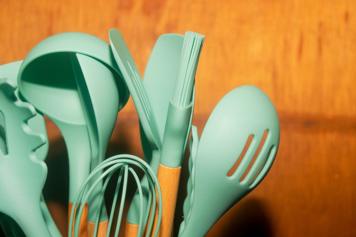 sodet, spatula, bahan sodet yang berbahaya, bahan spatula yang berbahaya, Spatula Berbahan Plastik Berbahaya untuk Kesehatan, Ini Penjelasan Ahli IPB