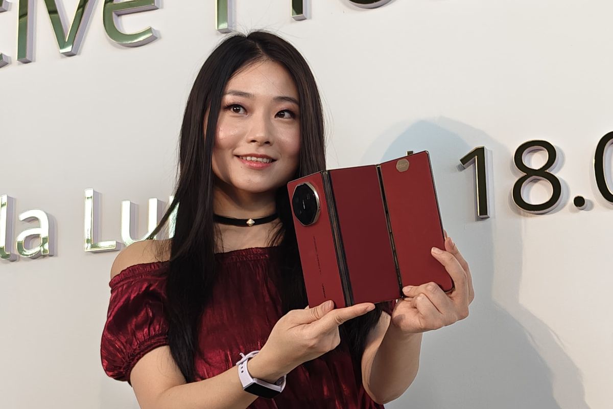 Huawei, Mate XT Ultimate, Spesifikasi Huawei Mate XT Ultimate, harga mate xt ultimate, spesifikasi huawei mate xt ultimate, HP Huawei Mate XT Ultimate Dibanderol Rp 53 Juta di Indonesia