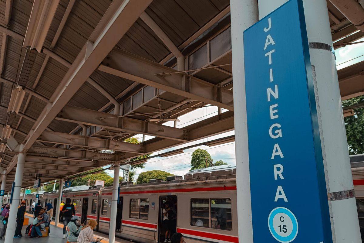 Stasiun Gambir, Stasiun Jatinegara, KAI Daop 1 Jakarta, hut ke-498 jakarta, HUT Ke-498 Jakarta, 14 Kereta Api Jarak Jauh Berhenti di Stasiun Jatinegara Hari Ini