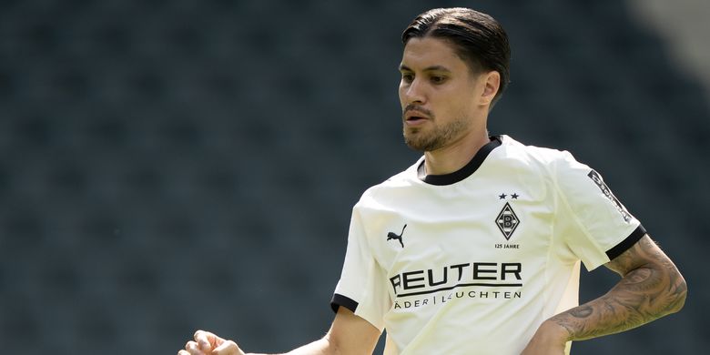 Indonesia, Kevin Diks, Timnas Indonesia, Shin Tae-yong, Timnas, Kualifikasi Piala Dunia, FC Copenhagen, suporter, Kevin Diks Ungkap Alasan Rajin Bagi-bagi Hadiah untuk Suporter Timnas Indonesia