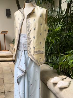 Didiet Maulana, Cerita Didiet Maulana Merancang Busana Siraman El Rumi, Sentuhan Waistcoat Regency