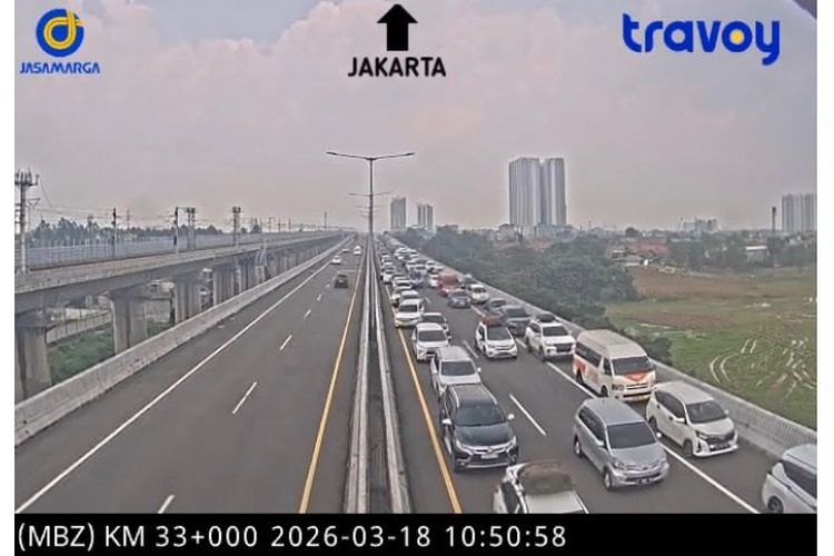 Travoy, mudik, Volume Kendaraan di Ruas MBZ Arah Cikampek Terpantau Padat