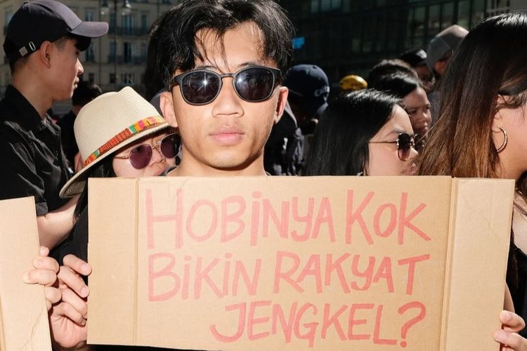 demo, aksi massa, demo hari ini, Menteri Dalam Negeri, Mendagri Tito Sebut Gelombang Demo Meluas ke 107 Titik di 32 Provinsi, Ribuan Orang Diamankan, Awal Mula Aksi Demonstrasi, Ribuan Orang Diamankan, Rincian Penangkapan di 15 Polda, Korban Jiwa, Tindakan Kepolisian