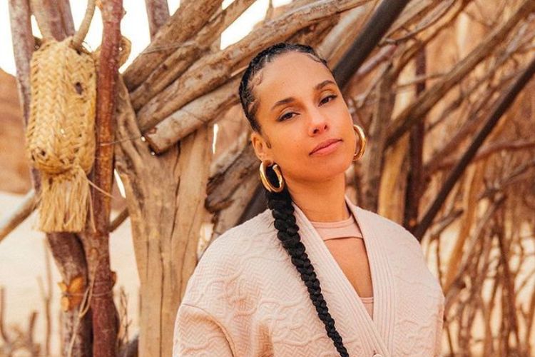 Alicia Keys, Pamela Anderson, No Make Up, Wajah Polos Tanpa Riasan, wajah lembab, Tren 