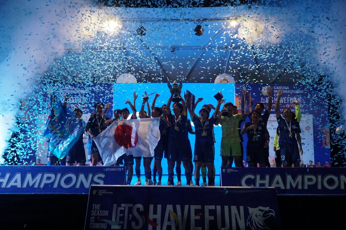 Timnas Indonesia, ASIOP, Papua Football Academy, Simon Tahamata, Garuda International Cup 2025, Garuda International Cup 2025 Usai Digelar, Simon Tahamata Temukan Banyak Talenta, Evergrande FC Dominasi U10, ASIOP Angkat Trofi U12, Papua FA Juara U15, Mito Hollyhook Rajai Kategori U17