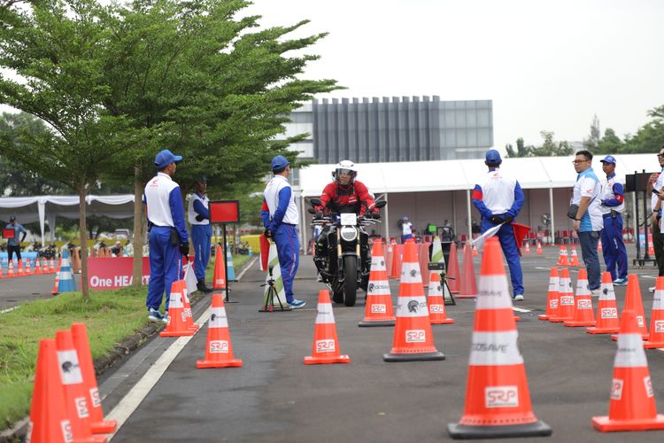Honda, Motor, motor, Astra Honda Motor, Motor baru, motor baru, astra honda motor, Honda CBR650R, honda cb650r e-clutch, Jajal CB650R E-Clutch, Teknologi Kopling Elektronik Pertama dari Honda