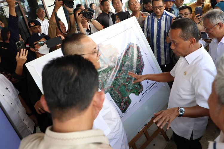 Tomy Winata, Prabowo Subianto, Artha Graha Group, perbankan, prabowo subianto, SCBD, Rempang Eco City, artha graha scbd, Profil Tomy Winata yang Disapa Prabowo, Apa Saja Lini Bisnisnya?, Siapa Tomy Winata?, Membangun SCBD, Wacana Jembatan Selat Sunda, Proyek Rempang Eco City