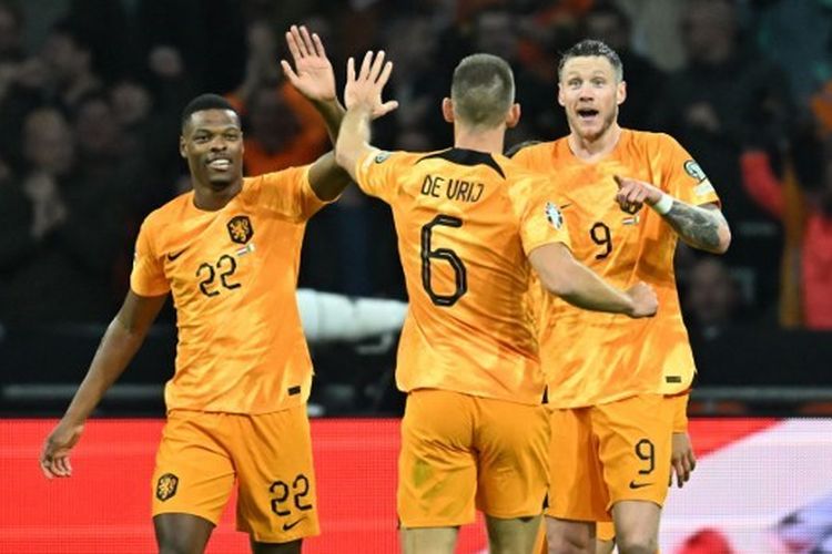 Hasil Belanda vs Ekuador, bek Inter Milan, Denzel Dumfries, Hasil Belanda Vs Ekuador 1-1: Bek Inter Milan Kartu Merah, De Oranje Ditahan Imbang