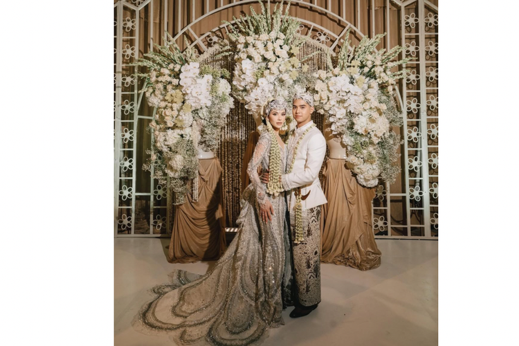 Al Ghazali, Alyssa Daguise, Sejarah ngunduh mantu, Arti Ngunduh Mantu, pernikahan al ghazali dan alyssa daguise, Ngunduh Mantu Al Ghazali, venue ngunduh mantu al ghazali, ngunduh mantu al ghazali jcc, prosesi ngunduh mantu al ghazali, konsep ngunduh mantu al ghazali, sejarah ngunduh mantu, apa yang dimaksud ngunduh mantu, Ngunduh Mantu Al Ghazali dan Alyssa Daguise Digelar Hari Ini, Apa Arti Ngunduh Mantu?