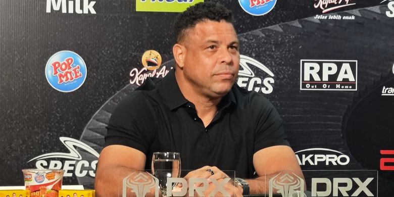 Ronaldo, DRX World Legends, Barcelona Legends, Clash of Legends, Indonesia, Reza Subekti, Ronaldo Terharu Lihat Antusiasme Penggemar Sepak Bola Indonesia