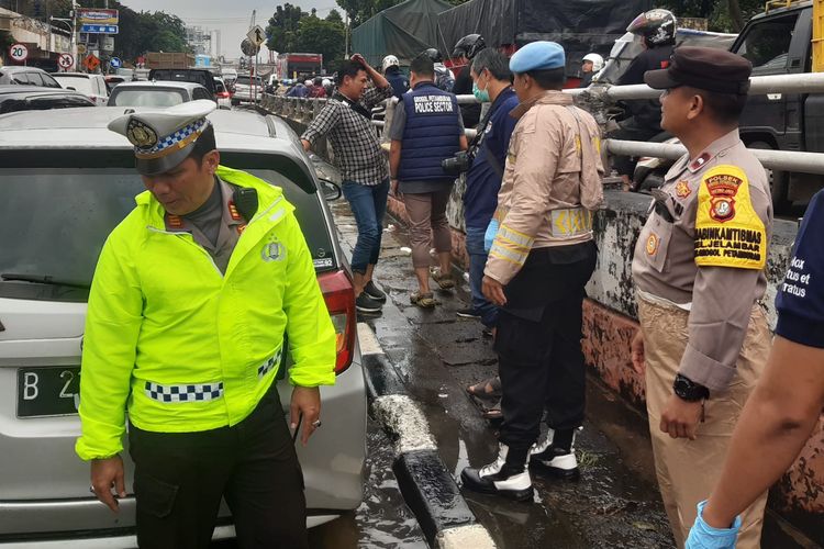 banjir, jalan, kesehatan, Emergency Response Plan, macet, Punya Riwayat Penyakit Berat, Terapkan ERP Saat Mengemudi