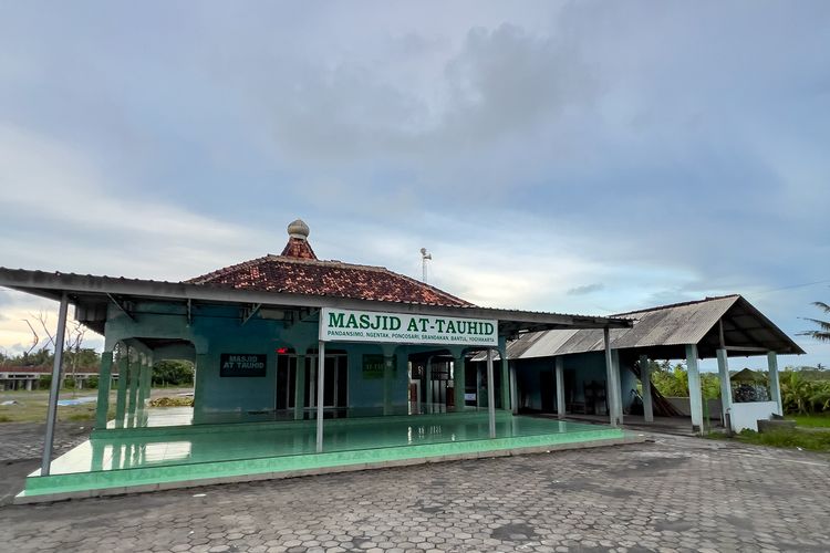 jembatan pandansimo, Lokasi parkir Jembatan Pandansimo, Lokasi Parkir di Jembatan Pandansimo, Kendaraan Dilarang Berhenti di Tengah