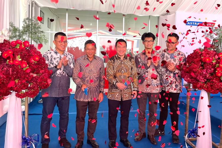 Sulawesi, Isuzu, Kendari, Bengkel, bengkel, Perluas Jangkauan, Isuzu Buka Jaringan 3S Baru di Kendari