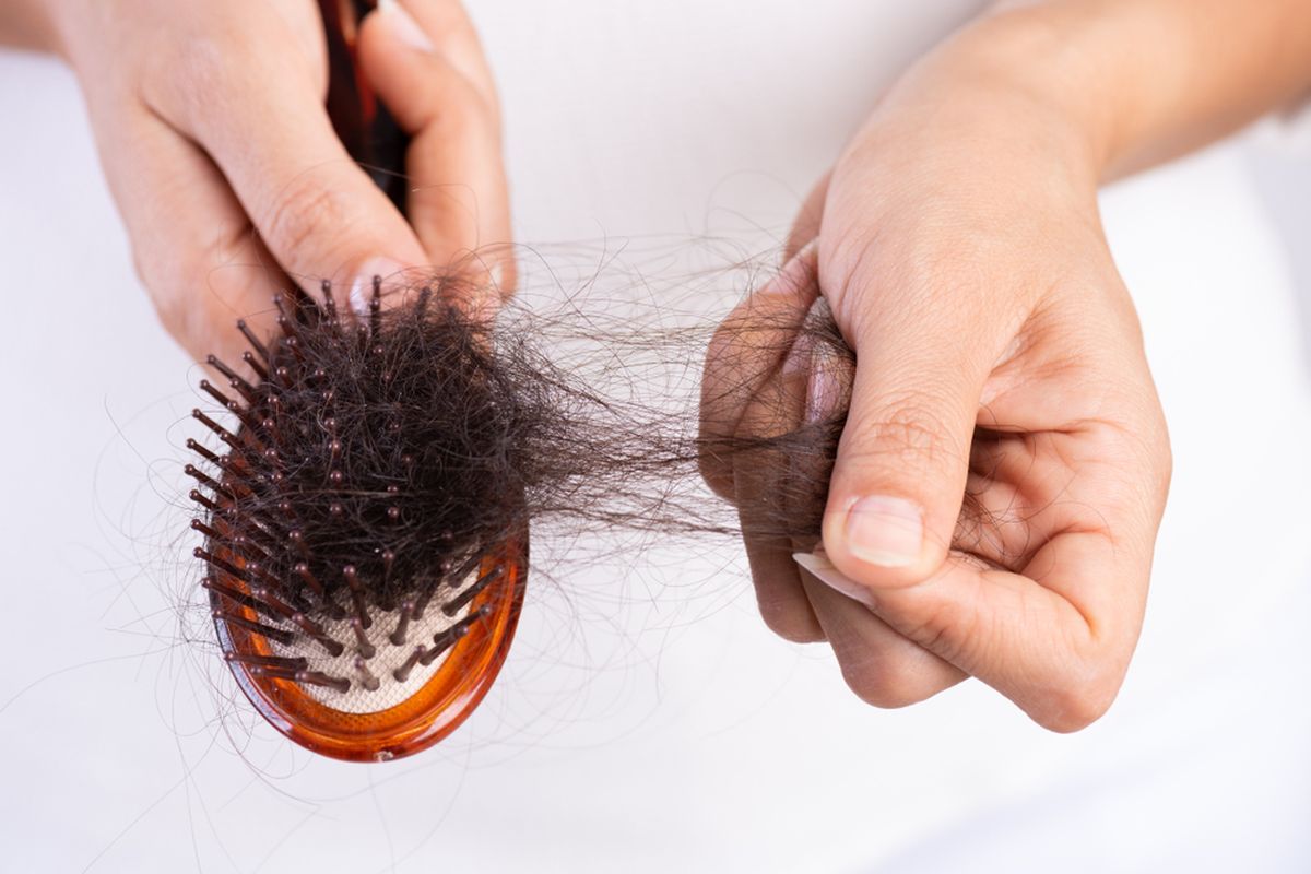 jenis kerontokan rambut, Rambut menipis, rambut patah, Rambut Rontok atau Patah? Ini Bedanya Menurut Dokter