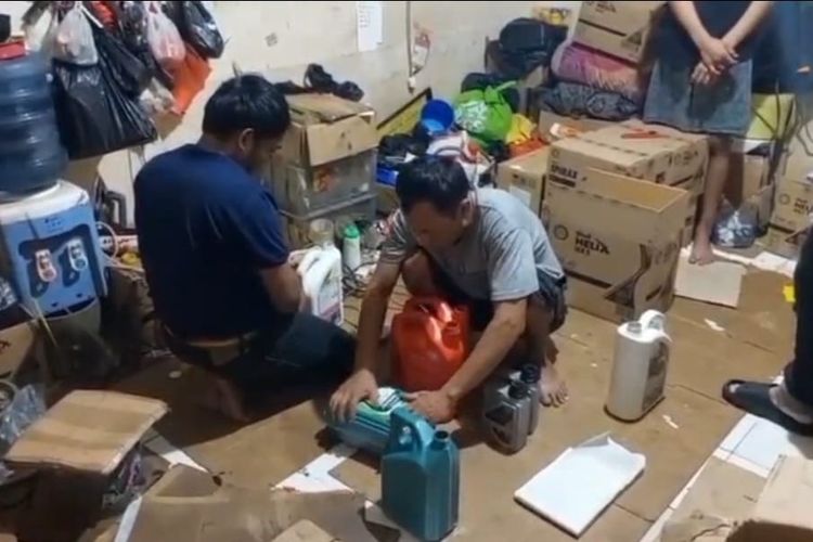 PT Federal Karyatama, oli mesin palsu, memindai kemasan, Raih Rahman, Edukasi Konsumen: Cegah Oli Palsu Sekarang