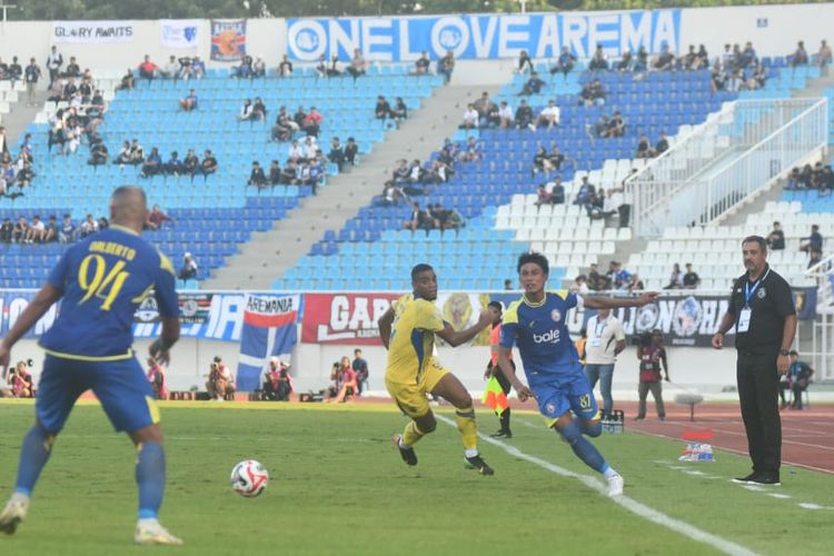 persib bandung, Arema FC, Super League, Hasil Arema FC Vs Persib, klasemen super league, Hasil Arema FC Vs Persib 1-2: Dramatis! Maung Sukses Curi 3 Poin dengan 10 Pemain