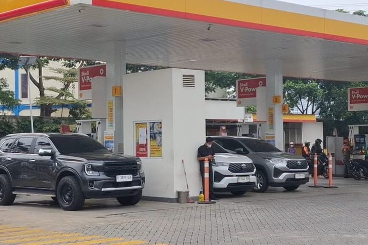 Shell, Shell Indonesia, Pertamina Patra Niaga, Shell Super, RON 92, SPBU Shell, kelangkaan BBM Swasta, Shell Super Kembali Tersedia, Cek Daftar SPBU Shell