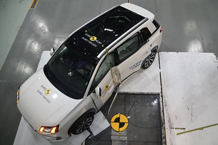 tes tabrak, mobil listrik, Euro NCAP, New Car Assesment Program, Aion, Aion V, AION V Raih Nilai Tinggi dalam Tes Tabrak Euro NCAP