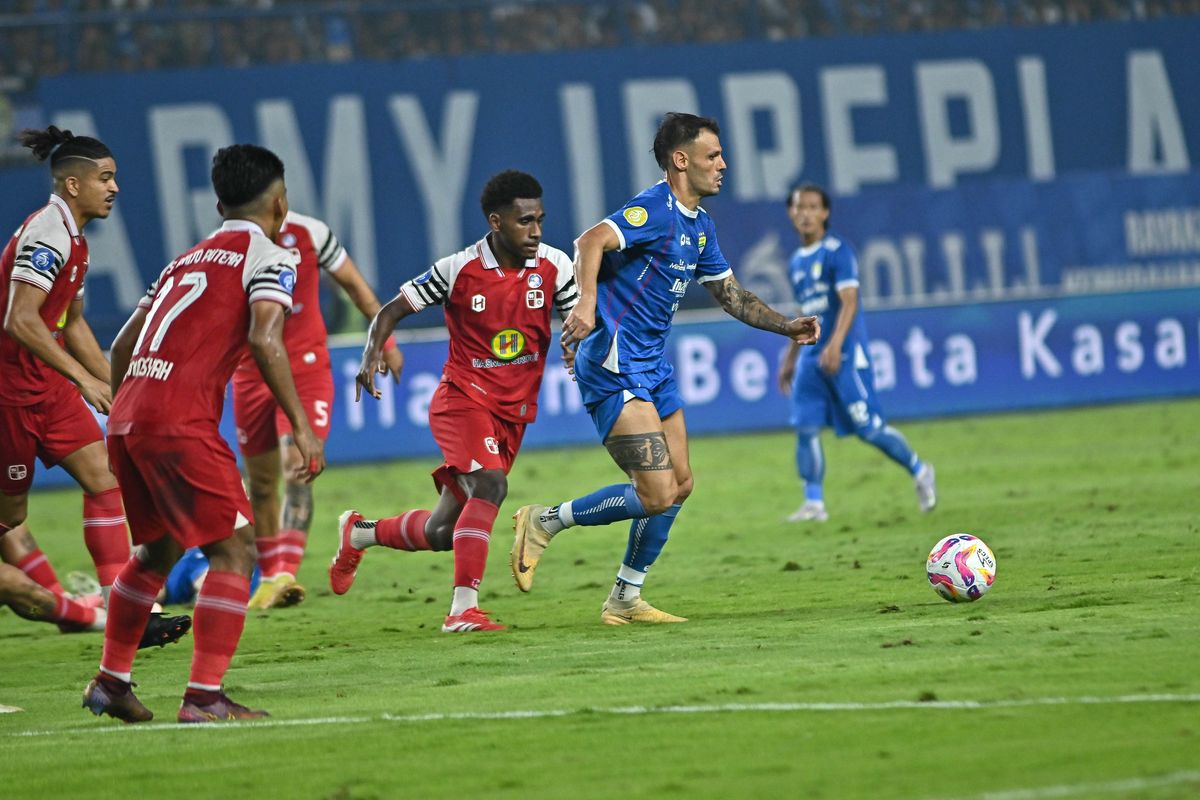 Persib, Barito Putera, Liga 1 2024-2025, Persib Bandung, Bojan Hodak, Persib Bandung Vs Barito Putera, Hasil Persib Vs Barito Putera 1-1, Maung Akan Kirim Surat Resmi Terkait Kepemimpinan Wasit