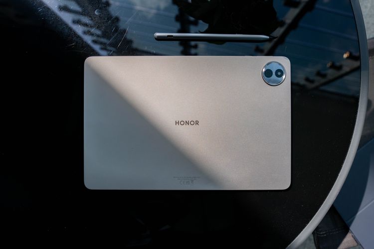 Tablet Honor, Snapdragon 7 Gen 3, MagicOS 9.0, honor indonesia, Honor Pad X9a, Honor Pad 10, honor pad x7, Tablet Serbaguna dengan Fitur AI Canggih Resmi Hadir Indonesia, Ini Spesifikasi dan Harga HONOR Pad 10, Desain tipis nan elegan, Layar tajam dan nyaman di mata, Performa andal dan baterai jumbo, Fitur AI untuk kerja lebih cerdas, Aksesori lengkap, HONOR Pad X9a dan HONOR Pad X7, Harga dan ketersediaan