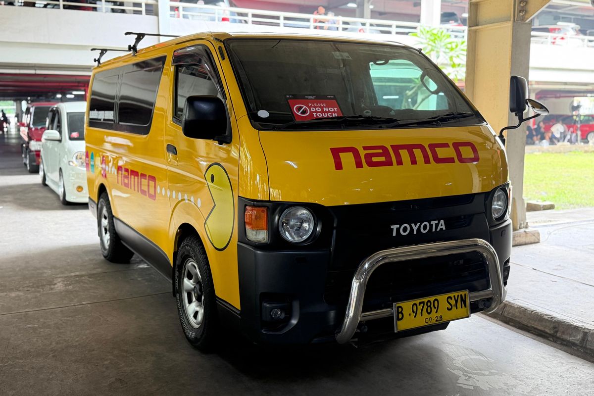 HiAce, modifikasi, Tampil Ceria, Toyota HiAce Bekas Kurir Disulap Jadi Mobil Pac-Man