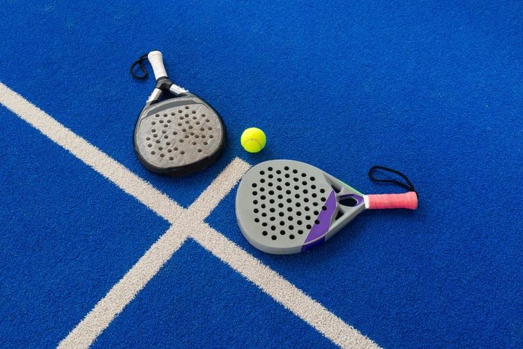 Marsha Aruan, dokter spesialis mata, olahraga padel, Bola padel, bahaya olahraga padel, cedera mata akibat benturan bola padel, cedera mata akibat benturan, risiko terkena bola padel, Marsha Aruan Kena Bola Padel di Mata, Ini Risiko Bahayanya Menurut Dokter