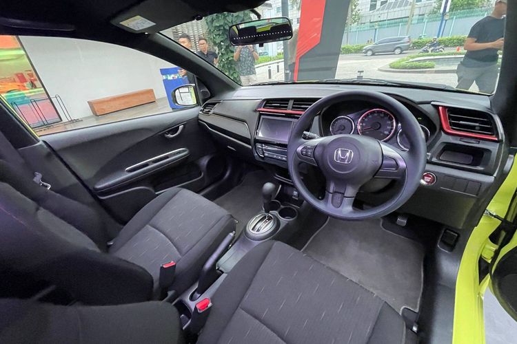 mobil murah ramah lingkungan, low cost green car, LCGC, kenaikan harga BBM, Harga BBM Berpotensi Naik, LCGC Jadi Peluang