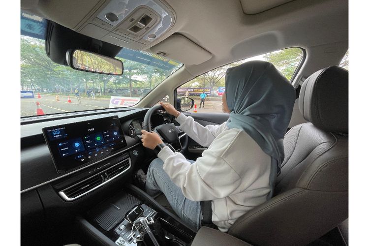 mobil listrik, Kenapa Mobil Listrik Jadi Lebih Boros Saat Dipacu Kencang?