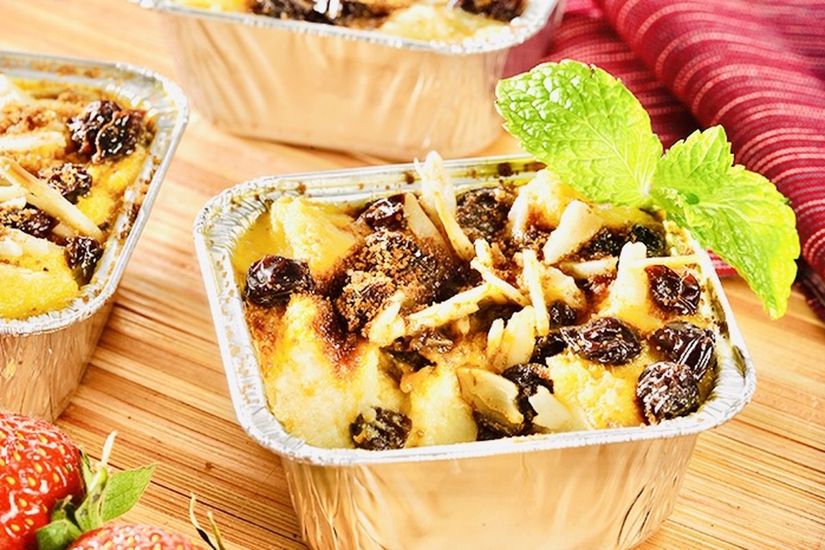 menu, sahur, berbuka puasa, gurih, roti tawar, roti, puding, puding roti tawar, panas, Resep Puding Panas Roti Tawar, Ide Takjil atau Menu Sahur Praktis