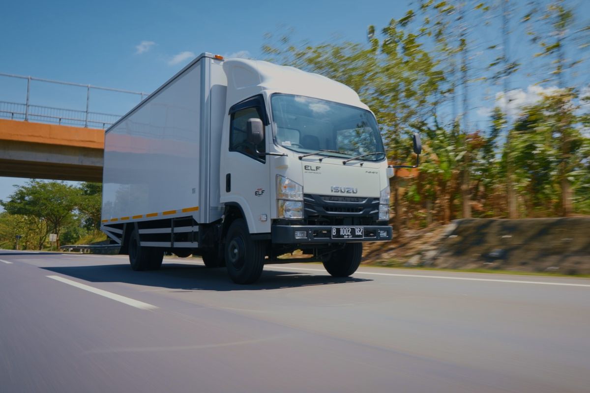 Isuzu Astra Motor Indonesia, Nataru 2025/2026, Isuzu Siap Dukung Logistik Nataru 2025/2026, 1. Optimalisasi Kesiapan Kendaraan Sejak Dini, 2. Jangan Mengemudi dalam Kondisi Mengantuk, 3. Tegas terhadap Praktik ODOL (Over Dimension Overload), 4. Jaga Kecepatan dan Jarak Aman, 5. Manfaatkan Layanan Purna Jual Isuzu Secara Maksimal