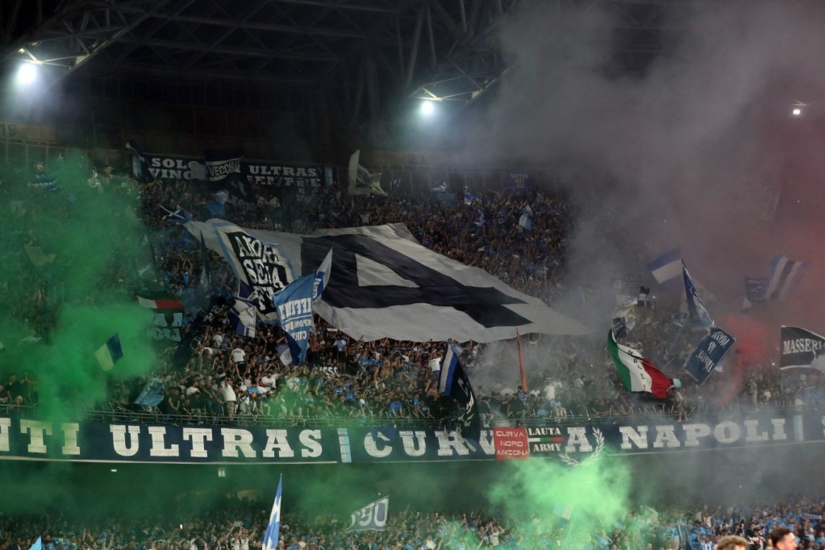 Klasemen Liga Italia, Napoli, Napoli vs Cagliari, scudetto, klasemen Liga Italia, Hasil Liga Italia, Scudetto, napoli juara liga italia, Como vs Inter, Como vs Inter Milan, Napoli juara Liga Italia 2024-2025, Klasemen Liga Italia: Napoli Juara Serie A, Selisih 1 Angka dari Inter