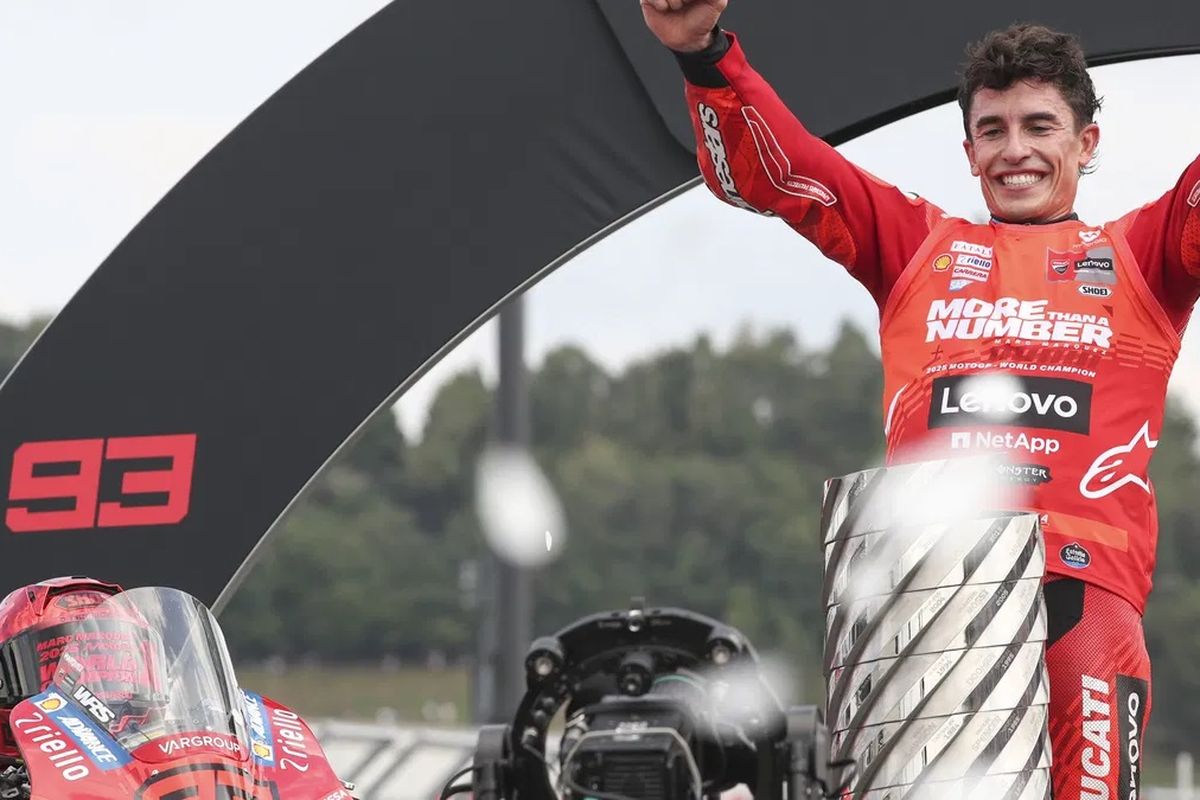 MotoGP, Marc Marquez, juara dunia MotoGP, motogp 2025, juara dunia motogp 2025, Daftar Juara Dunia MotoGP: dari Les Graham hingga Marc Marquez, Awal Sejarah, Dominasi Agostini, Era Rossi dan Marquez, Juara Multi-Gelar Abad ke-21, Juara Dunia dengan Dua Pabrikan, Daftar Lengkap Juara Dunia MotoGP (1949–2025)