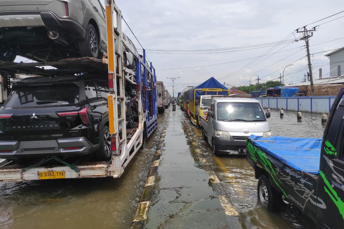 BMKG, banjir rob, Siklon Tropis Grant, Peringatan Dini Banjir Rob Pantura Semarang-Demak Malam Ini, Catat Wilayah Berpotensi Terdampak, Wilayah Berpotensi Terdampak Banjir Rob, Tinggi Pasang Air Laut dan Variasi Genangan, Penyebab Banjir Rob Akibat Fenomena Bulan Baru, Imbauan BMKG untuk Warga Pesisir