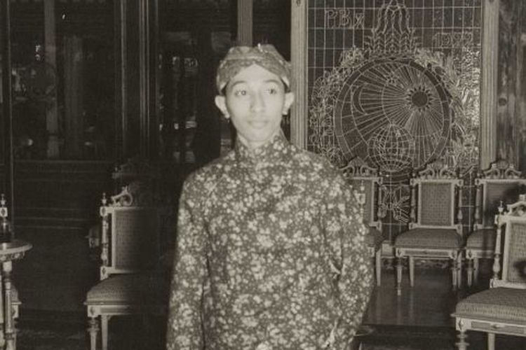 raja Keraton Solo, Pakubuwono, raja keraton Solo, Pakubuwono XIII, silsilah keraton surakarta, silsilah keraton solo, Silsilah Keraton Solo dari Pakubuwono I hingga XIII, Pewaris Takhta Mataram Islam, Asal-usul Keraton Kasunanan Surakarta, Awal Dinasti Pakubuwono, Daftar dan Silsilah Raja Keraton Surakarta, Perjalanan Panjang Dinasti Pakubuwono