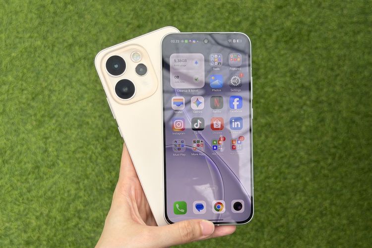 lebaran, 2026, 32 HP Harga Rp 9 Juta Lebih buat Lebaran 2026, Terbaru Xiaomi 17 dan 17 Ultra, 1. Oppo Reno 15 Pro Max, 2. Oppo Find X8, 3. Oppo Find X9, 4. Oppo Find X9 Pro, 5. Oppo Find N5, 6. Vivo X200, 7. Vivo X100 Pro, 8. Vivo X200 Pro, 9. Vivo X300, 10. Vivo X300 Pro, 11. Vivo X Fold5, 12. Vivo X Fold3 Pro, 13. Realme GT 7 Aston Martin Green, 14. Xiaomi 15T Pro, 15. Poco F7 Ultra, 16. Poco F8 Ultra, 17. Samsung Galaxy S25 FE, 18. Samsung Galaxy S25, 19. Samsung Galaxy S25 Edge, 20. Samsung Galaxy S25 Ultra, 21. Samsung Galaxy S26, 22. Samsung Galaxy S26+, 23. Samsung Galaxy S26 Ultra, 24. Samsung Galaxy Z Flip7, 25. Samsung Galaxy Z Fold7, 26. Huawei Pura 80 Ultra, 27. Huawei Pura 80 Pro, 28. Huawei Mate X6, 29. Huawei Mate XT Ultimate Design, 30. Huawei Pura 80, 31. Xiaomi 17, 32. Xiaomi 17 Ultra