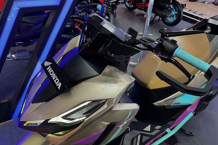 desain futuristik, Modifikasi Honda Vario 125 Street Cyber Street: Futuristik dan Agresif