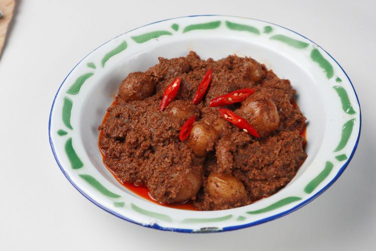 rendang tahan lama, Ini Teknologi yang Bikin Rendang Buatan IPB Tahan 2 Tahun, Sterilisasi dengan Teknologi Presto Modifikasi, Bukan Vakum yang Membuat Awet, Kemasan Fleksibel Lebih Efisien, Dirancang untuk Kondisi Darurat, Soal Rasa dan Nilai Gizi