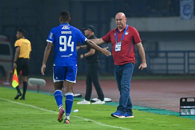 Persib, Frans Putros, Bojan Hodak, Timnas Indonesia, Patrick Kluivert, Persib Bandung, AFC Champions League Two, ACL 2, Respons Pemain Persib: Tak Rela Jika Bojan Hodak ke Timnas Indonesia