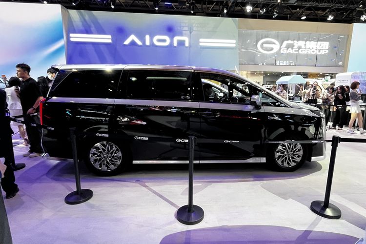 GAC E9, Mobil, GAC E9 Siap Masuk Indonesia, Ini Bedanya dengan M8 di China