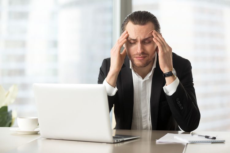 kesehatan mental, kewalahan, dampak berita negatif, kewalahan mental, terpapar berita negatif, information overload, digital detox, paparan berita berlebihan, Sering Baca Berita Negatif Bikin Cemas dan Lelah Mental, Ini Kata Psikolog, Dampak sering konsumsi berita negatif, Akses tanpa batas bikin sulit berhenti, Kewalahan akibat informasi terlalu banyak, Bagaimana cara mengendalikan paparan informasi?