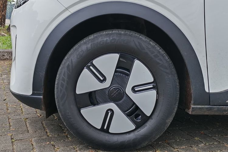 Geely EX2, Geely EX2 Pro, Eskterior Geely EX2 Pro: Tampang Simpel, Beraura SUV Listrik Modern