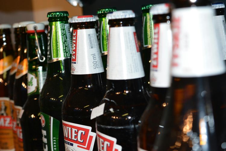 minuman, sistem pencernaan, perut kosong, 6 Minuman Ini Sebaiknya Tidak Dikonsumsi Saat Perut Kosong