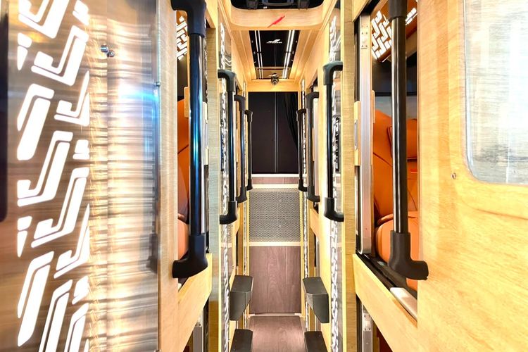 Juragan99 Trans, Karoseri Laksana, Juragan99 Trans Rilis Bus Bioskop Berjalan di Busworld 2026