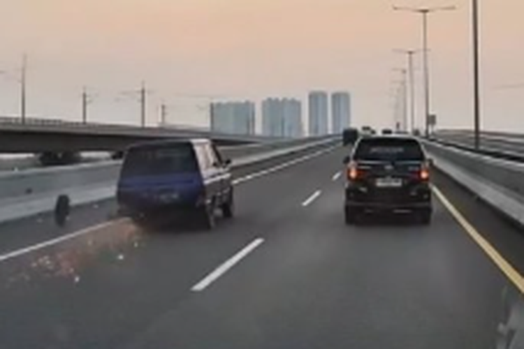 roda mobil lengket, Roda mobil susah dilepas, Roda mobil macet, Roda mobil lengket, Kenapa Roda Mobil Bisa Lengket Saat Akan Dibongkar?
