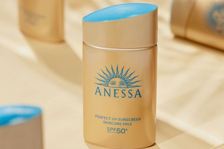 sunscreen, sunscreen untuk kulit berminyak, sunscreen SPF 50, sunscreen untuk cuaca panas, sunscreen untuk cuaca panas ekstrem, rekomendasi sunscreen spf 50, Rekomendasi Sunscreen SPF 50 yang Cocok untuk Cuaca Panas, 7 Rekomendasi Sunscreen SPF 50 yang Cocok untuk Cuaca Panas, 1. Cosrx Ultra-Light Invisible Sunscreen SPF 50 PA++++ , 2. Bhumi Prime Defense Daily Sunscreen SPF 50+ PA++++ , 3. Anessa Perfect UV Skincare Milk SPF 50+ PA++++ , 4. Biore UV Aqua Rich Watery Essence SPF 50+ PA++++ , 5. Labore Sensitive Skin Care BiomeProtect Physical Sunscreen SPF 50+ PA++++, 6. Make P:rem UV Defense Me SPF 50 PA++++, 7. La Roche-Posay Anthelios UVMune 400 Invisible Fluid SPF 50+ PA++++ 