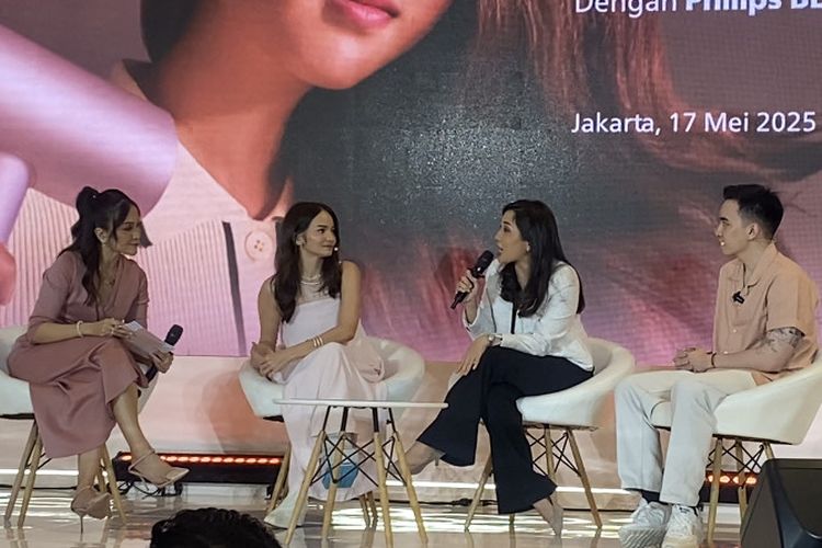 rambut, Rambut, hairdryer, rambut basah, Rambut rusak, Rambut yang Tidak Segera Dikeringkan Akan Cepat Rusak, rambut yang tidak dikeringkan cepat rusak, rambut basah tidur, apakah boleh membiarkan rambut basah, rambut basah terus, Jangan Biarkan Rambut Basah Terlalu Lama Setelah Keramas, Ini Efeknya