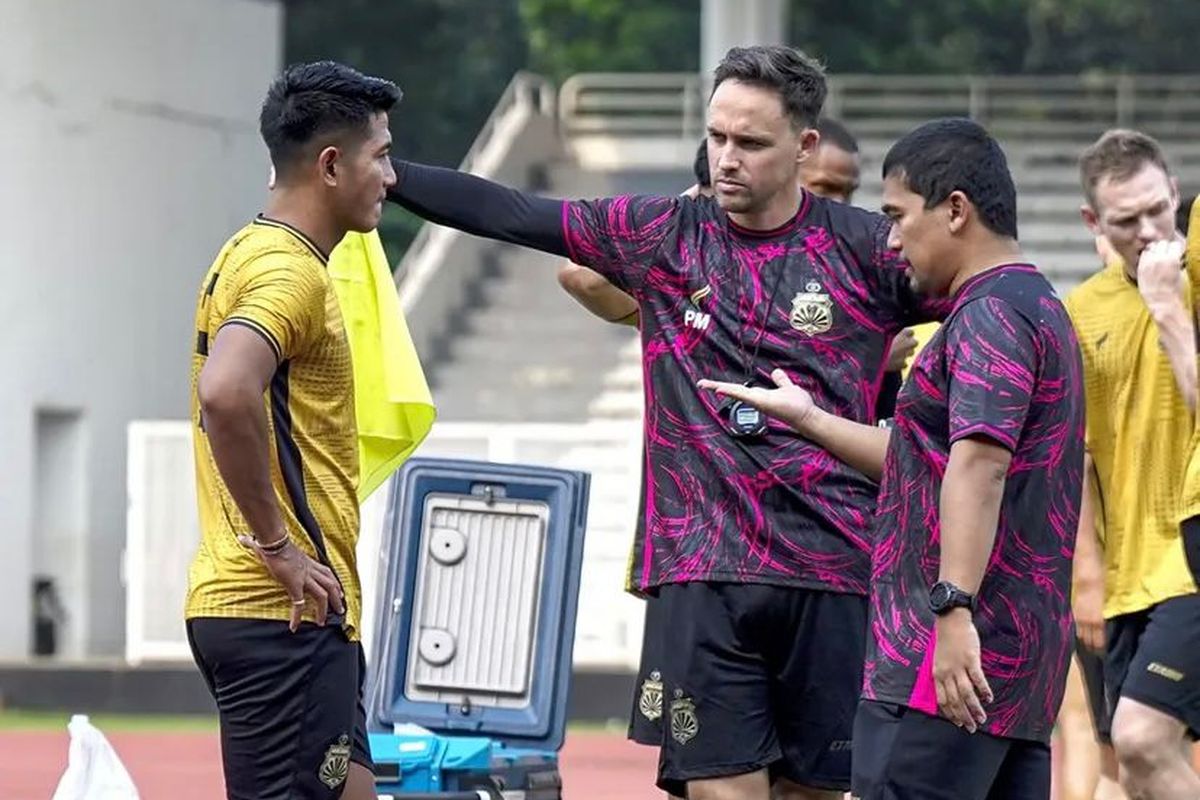Bhayangkara FC, Persis, Paul Munster, Persis Solo, bhayangkara fc vs persis, Bhayangkara Presisi Lampung FC, Super League 2025-2026, jadwal super league 2025-2026, bhayangkara fc vs persis solo, Bhayangkara FC Vs Persis, The Guardian Tak Mau Terbeban Masa Lalu